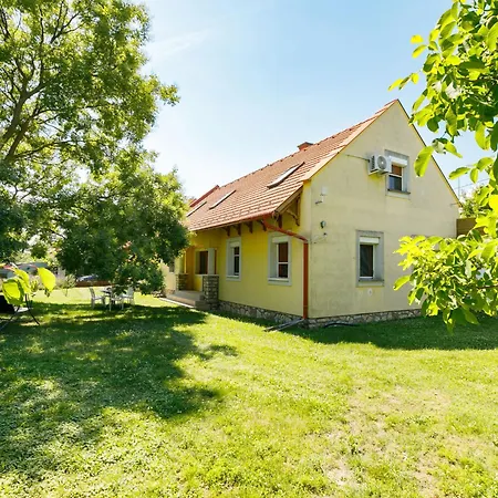Semesterbostad Golf Tee By Interhome Balatonudvari