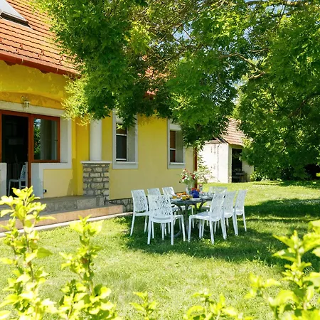 Golf Tee By Interhome Ferienhaus *